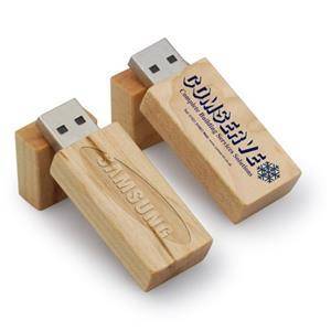 stick uri usb personalizate din lemn